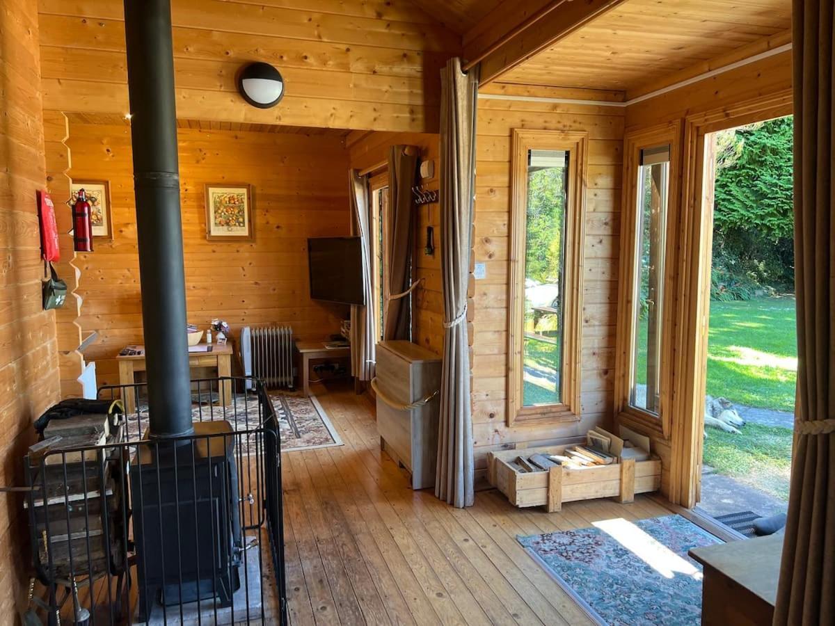 The 'shed' Log Cabin, Bishop Sutton Apartment Bristol
